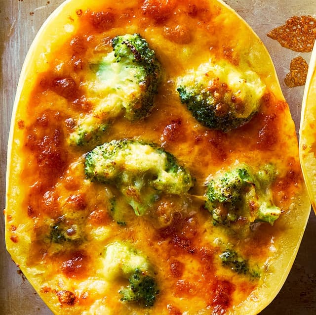Cheesy Broccoli Cheddar Spaghetti Squash